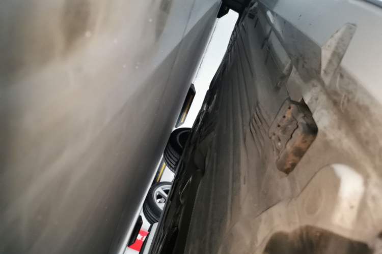 Used Mercedes-Benz C-Class 2025 Facelift C 260 L Sport Edition Right Side Sill