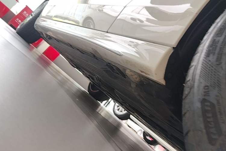 Used Mercedes-Benz C-Class 2025 Facelift C 260 L Sport Edition Right Side Sill