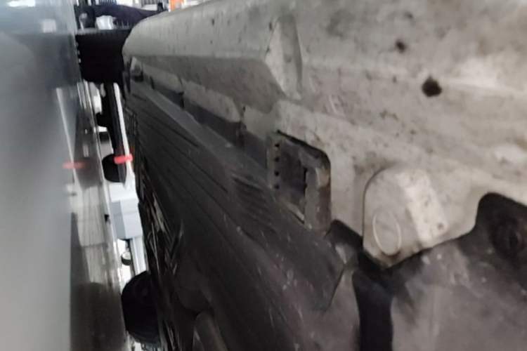 Used Mercedes-Benz C-Class 2025 Refresh C 260 L Night Edition Sports Version Right Side Sill