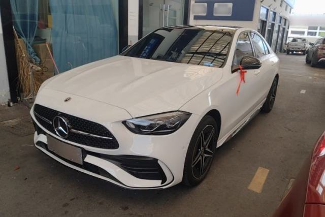Ojetý Mercedes-Benz C-Class 2025 Refresh C 260 L Night Edition Sports Version