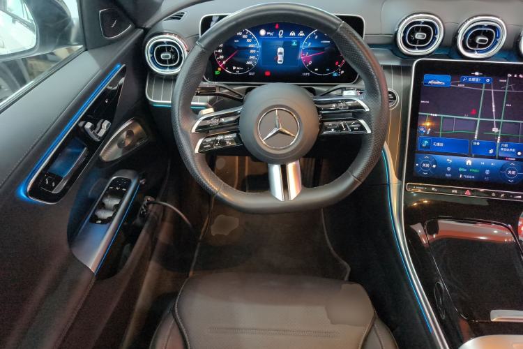 Used Mercedes-Benz C-Class 2025 C 260 L Obsidian Night Sport Edition Steering Wheel