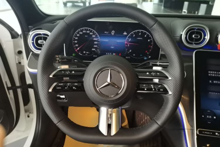 Used Mercedes-Benz C-Class 2025 C 260 L Obsidian Night Sport Edition Steering Wheel