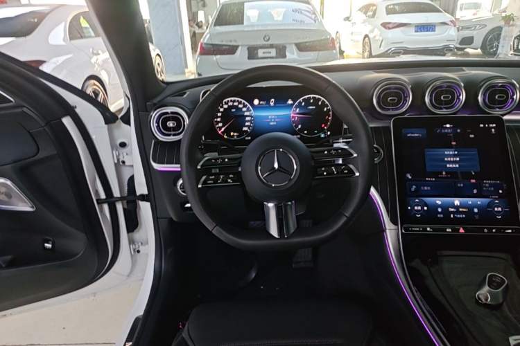 Used Mercedes-Benz C-Class 2025 C 260 L Obsidian Night Sport Edition Steering Wheel