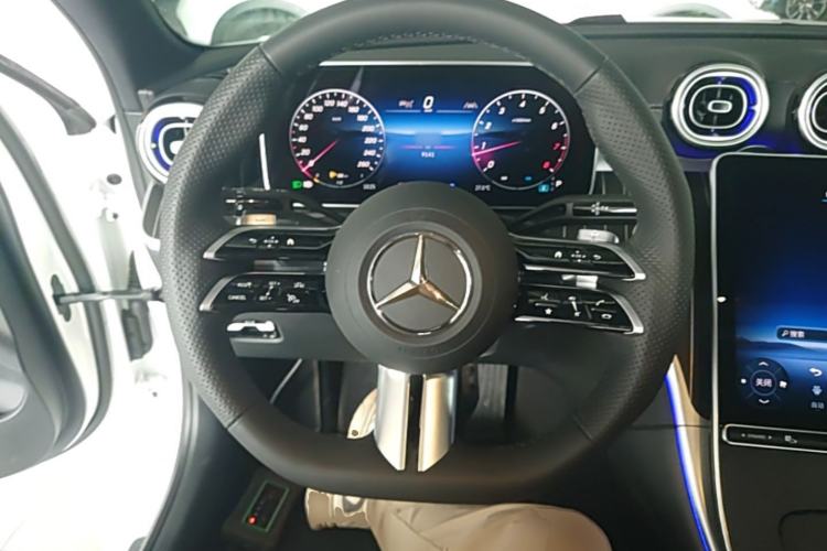 Used Mercedes-Benz C-Class 2025 Facelift C 260 L Sport Edition Steering Wheel
