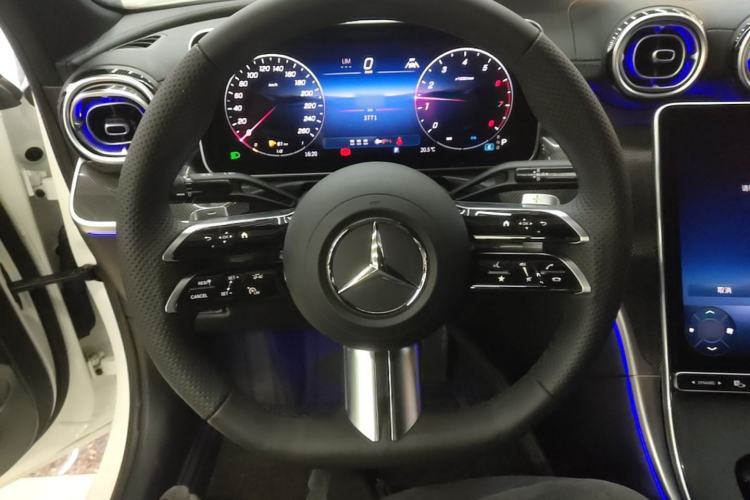 Used Mercedes-Benz C-Class 2025 Facelift C 260 L Sport Edition Steering Wheel