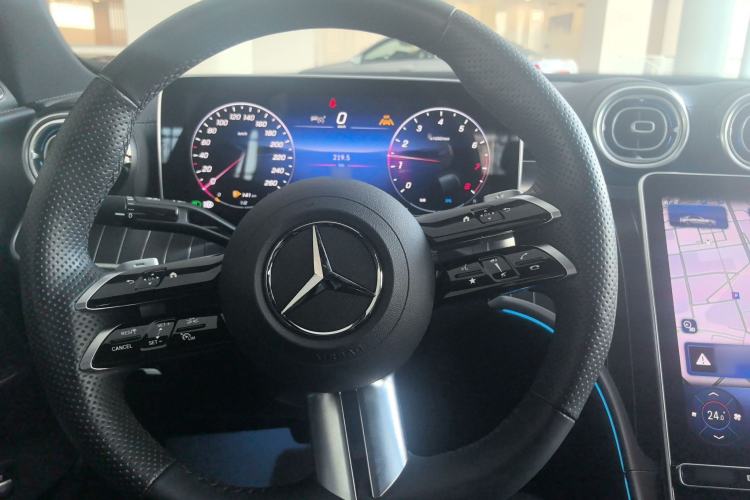 Used Mercedes-Benz C-Class 2025 C 260 L Obsidian Night Sport Edition Steering Wheel