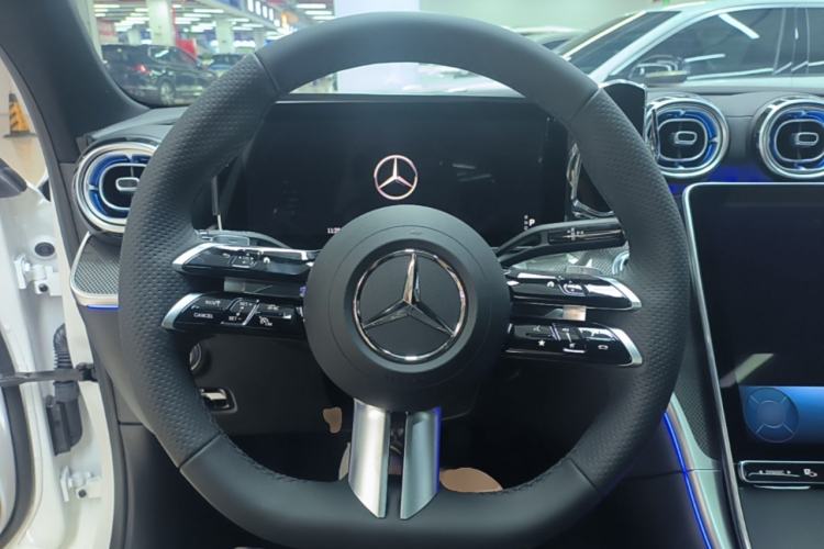 Used Mercedes-Benz C-Class 2025 Facelift C 260 L Sport Edition Steering Wheel