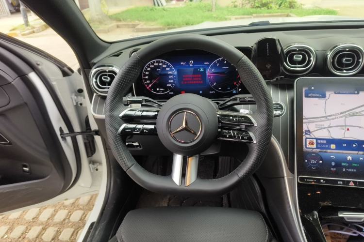 Used Mercedes-Benz C-Class 2025 Facelift C 260 L Sport Edition Steering Wheel