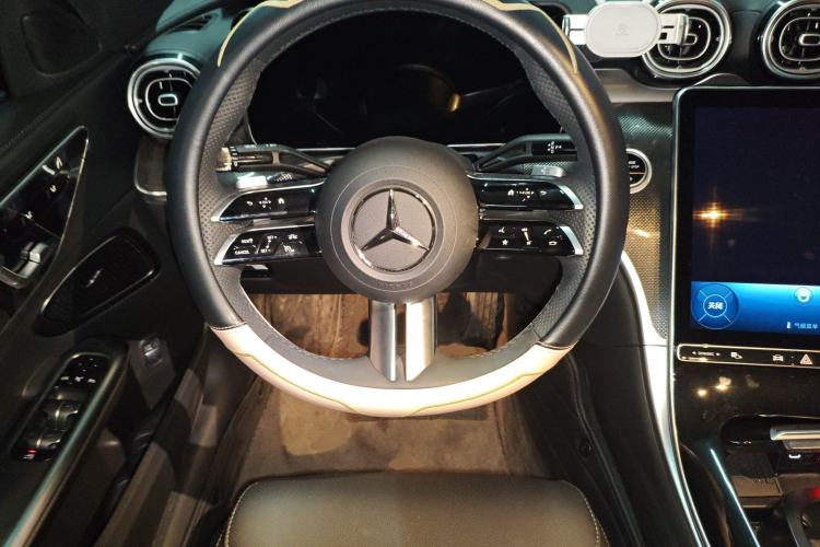 Used Mercedes-Benz C-Class 2025 Facelift C 260 L Sport Edition Steering Wheel