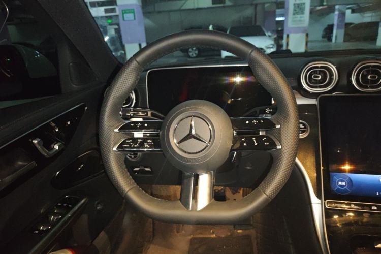 Used Mercedes-Benz C-Class 2025 Facelift C 260 L Sport Edition Steering Wheel