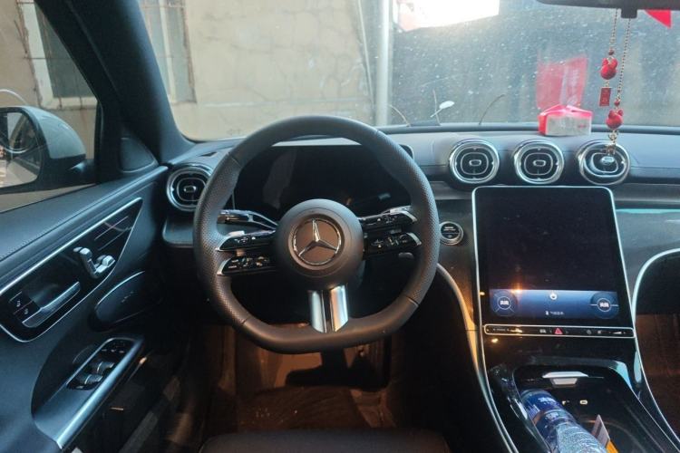 Used Mercedes-Benz C-Class 2025 Facelift C 260 L Sport Edition Steering Wheel