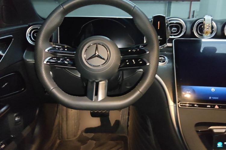 Used Mercedes-Benz C-Class 2025 Facelift C 260 L Sport Edition Steering Wheel
