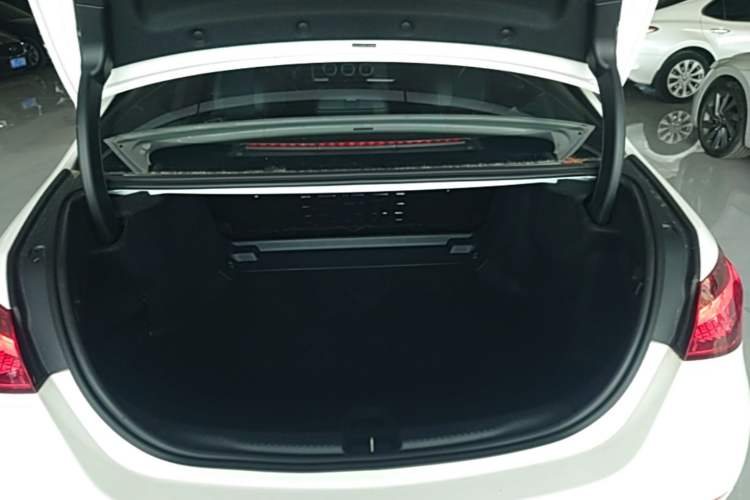 Used Mercedes-Benz C-Class 2025 Facelift C 260 L Sport Edition Trunk