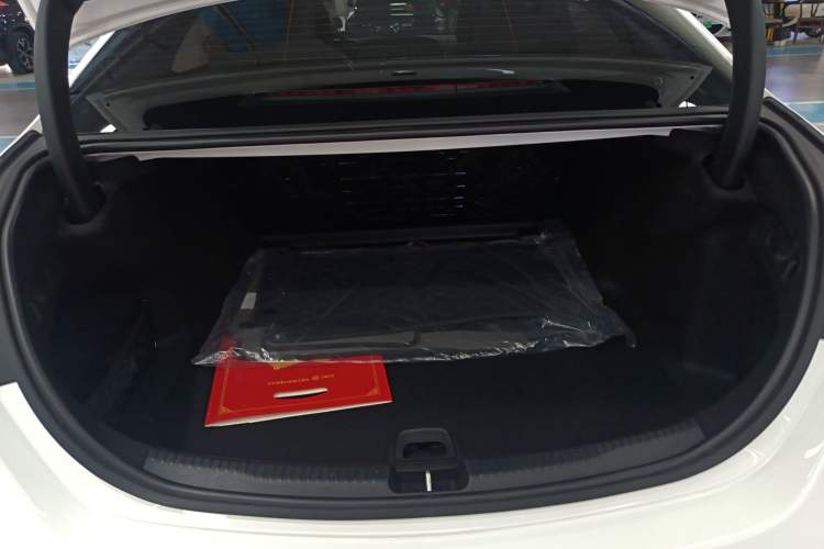 Used Mercedes-Benz C-Class 2025 C 260 L Sport Edition Trunk
