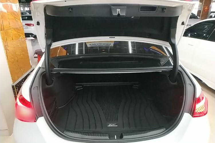 Used Mercedes-Benz C-Class 2025 Facelift C 260 L Sport Edition Trunk