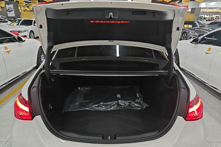 Used Mercedes-Benz C-Class 2025 Facelift C 260 L Sport Edition Trunk