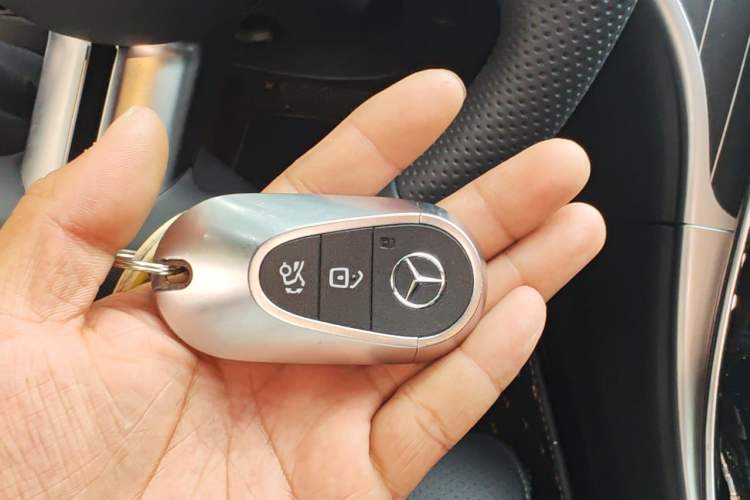 Used Mercedes-Benz C-Class 2025 C 260 L Sport Edition Vehicle Key