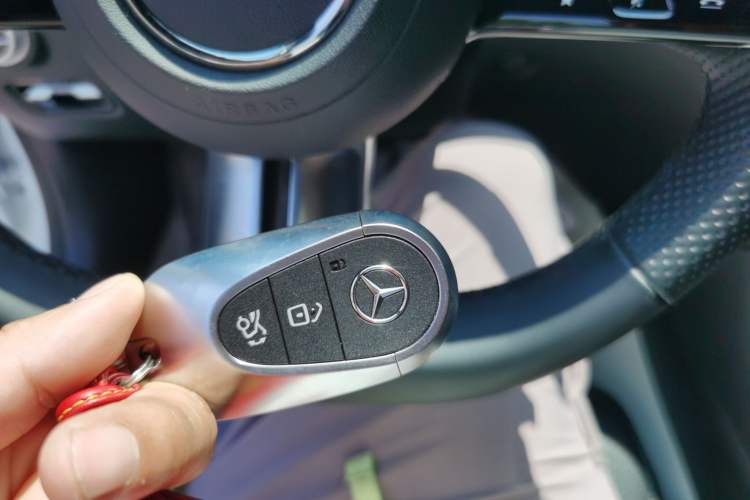 Used Mercedes-Benz C-Class 2025 Refresh C 260 L Night Edition Sports Version Vehicle Key