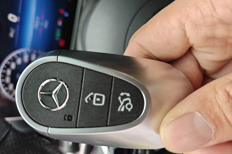 Used Mercedes-Benz C-Class 2025 C 200 L Sport Edition Vehicle Key