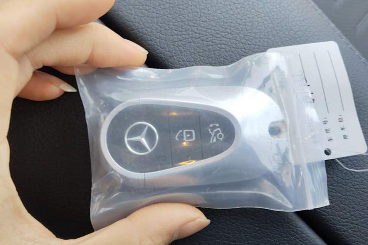 Used Mercedes-Benz C-Class 2025 C 260 L Obsidian Night Sport Edition Vehicle Key
