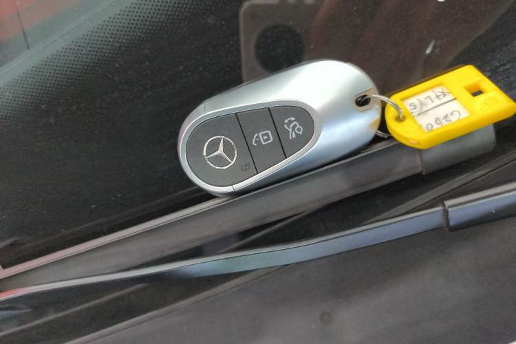 Used Mercedes-Benz C-Class 2025 C 260 L Obsidian Night Sport Edition Vehicle Key