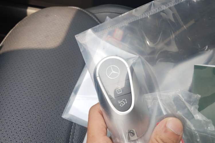Used Mercedes-Benz C-Class 2025 C 260 L Obsidian Night Sport Edition Vehicle Key