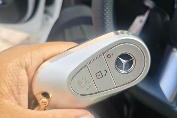 Used Mercedes-Benz C-Class 2025 C 260 L Sport Edition Vehicle Key