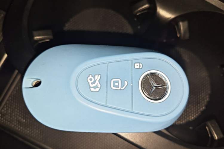 Used Mercedes-Benz C-Class 2025 Facelift C 260 L Sport Edition Vehicle Key