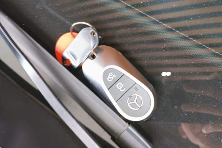 Used Mercedes-Benz C-Class 2025 C 260 L Obsidian Night Sport Edition Vehicle Key