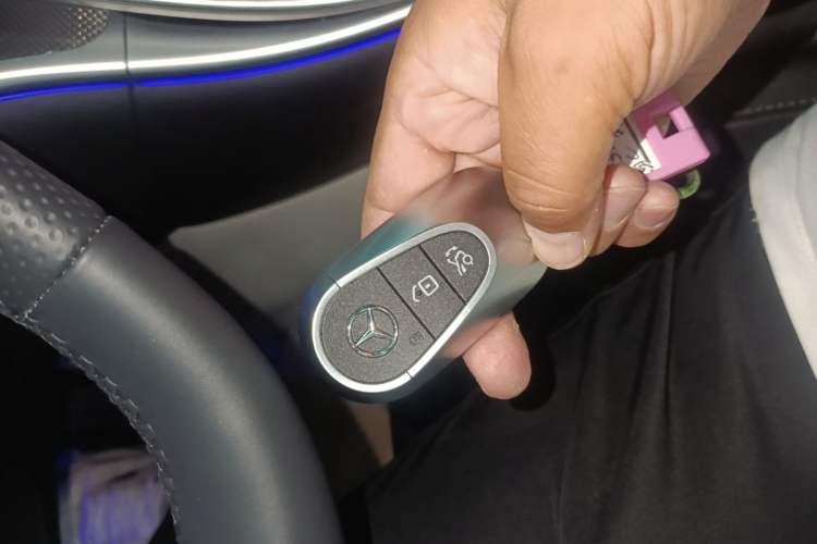 Used Mercedes-Benz C-Class 2025 Facelift C 260 L Sport Edition Vehicle Key