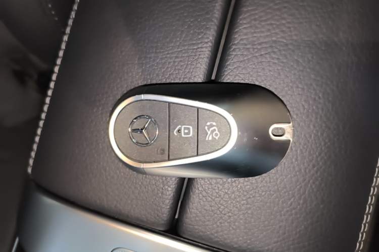 Used Mercedes-Benz C-Class 2025 C 260 L Sport Edition Vehicle Key