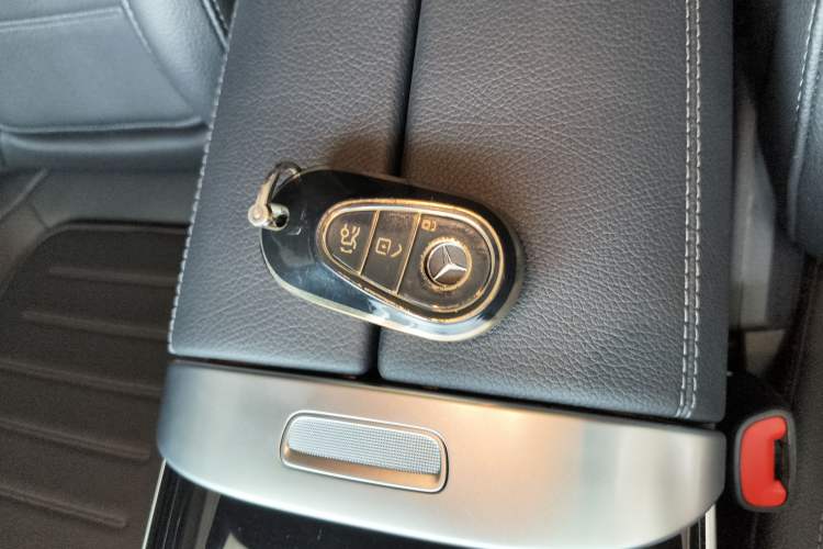 Used Mercedes-Benz C-Class 2025 C 260 L Obsidian Night Sport Edition Vehicle Key