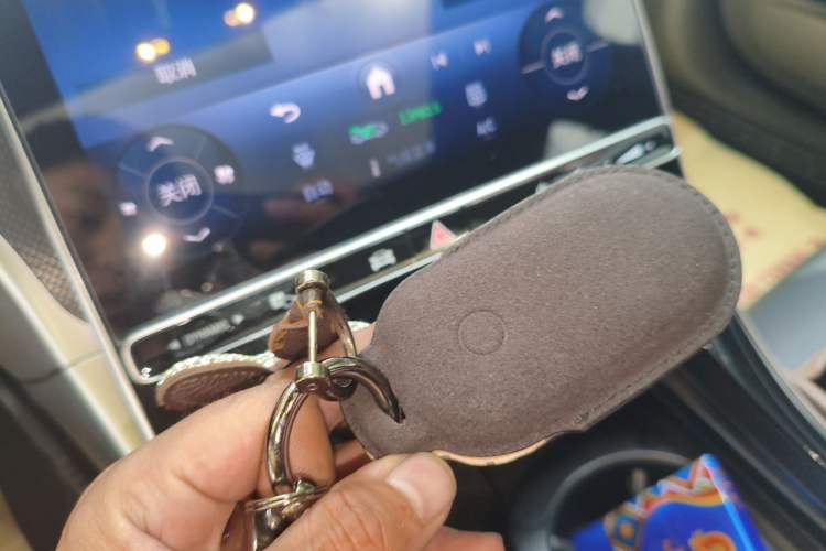 Used Mercedes-Benz C-Class 2025 C 260 L Sport Edition Vehicle Key