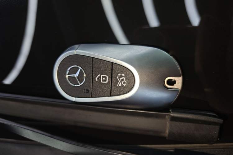 Used Mercedes-Benz C-Class 2025 C 260 L Obsidian Night Sport Edition Vehicle Key