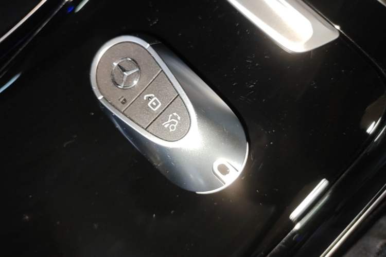 Used Mercedes-Benz C-Class 2025 Facelift C 260 L Sport Edition Vehicle Key