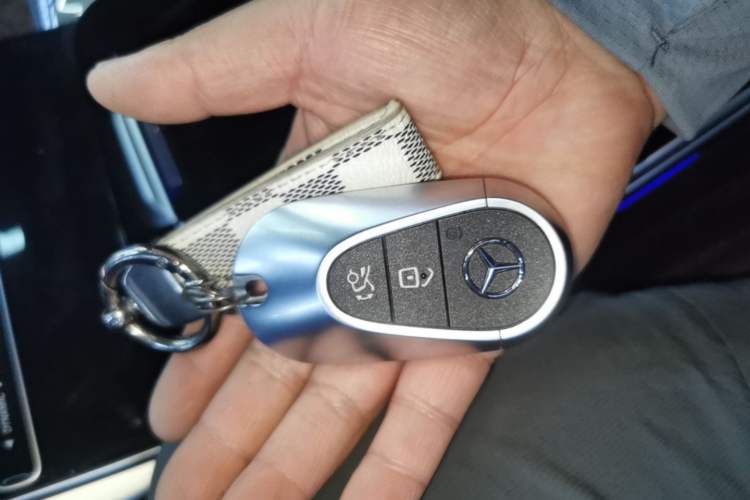 Used Mercedes-Benz C-Class 2025 Facelift C 260 L Sport Edition Vehicle Key