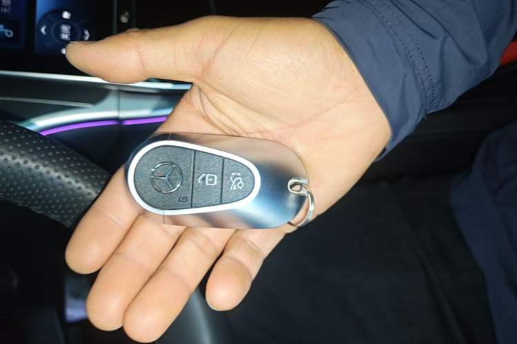 Used Mercedes-Benz C-Class 2025 C 260 L Obsidian Night Sport Edition Vehicle Key