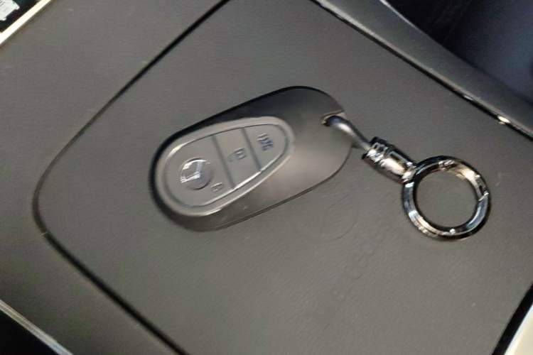 Used Mercedes-Benz C-Class 2025 Refresh C 260 L Night Edition Sports Version Vehicle Key