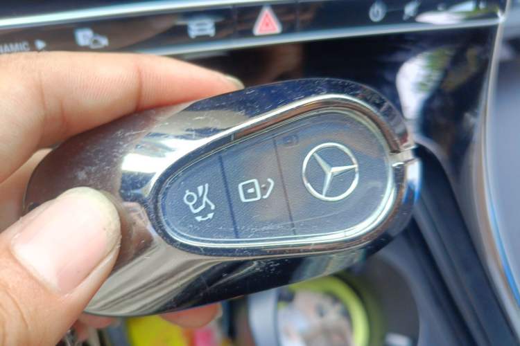 Used Mercedes-Benz C-Class 2025 Facelift C 260 L Sport Edition Vehicle Key