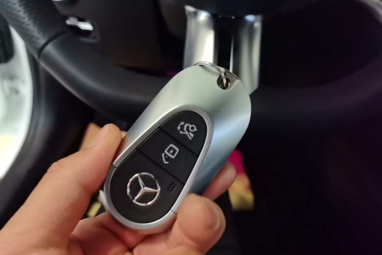 Used Mercedes-Benz C-Class 2025 C 200 L Sport Edition Vehicle Key