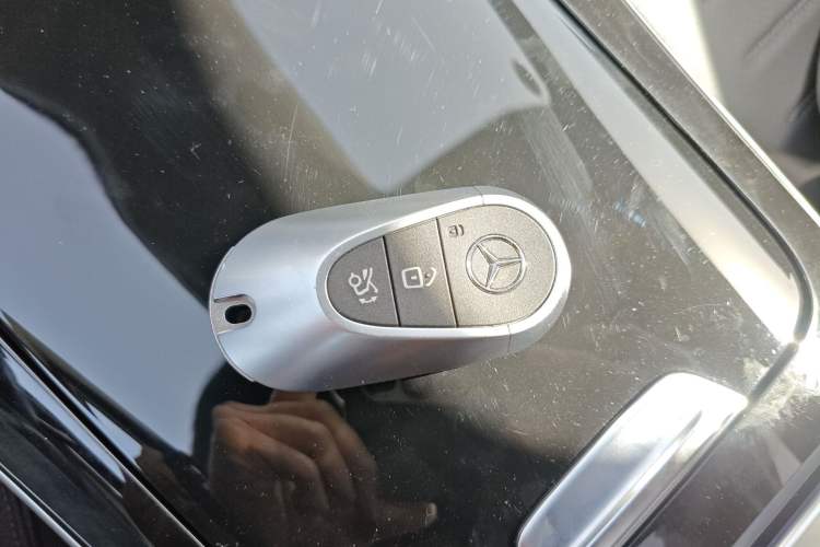Used Mercedes-Benz C-Class 2025 C 260 L Obsidian Night Sport Edition Vehicle Key