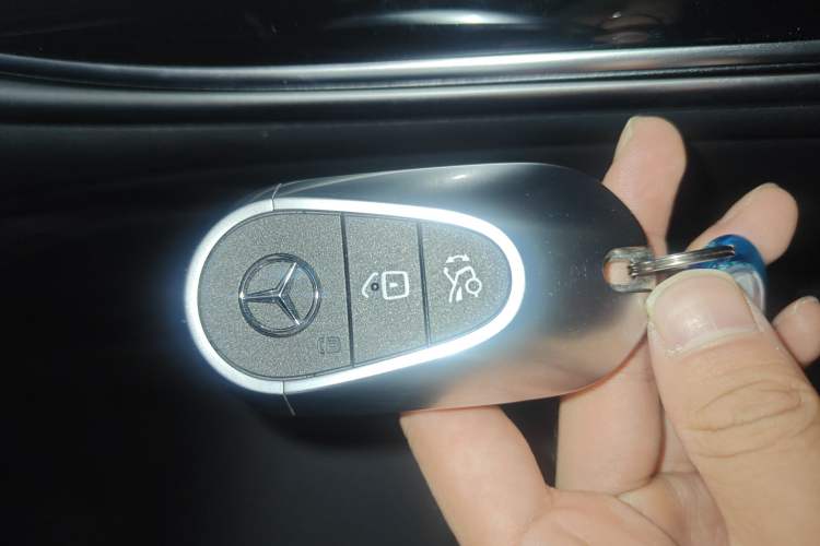 Used Mercedes-Benz C-Class 2025 C 260 L Sport Edition Vehicle Key