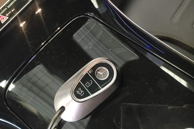 Used Mercedes-Benz C-Class 2025 C 260 L Sport Edition Vehicle Key