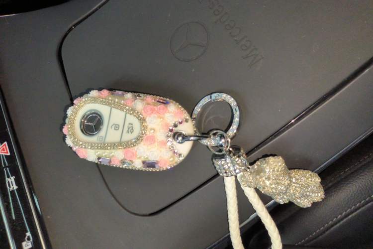 Used Mercedes-Benz C-Class 2025 C 260 L Obsidian Night Sport Edition Vehicle Key