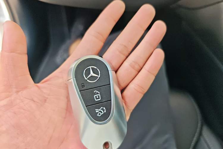 Used Mercedes-Benz C-Class 2025 C 260 L Sport Edition Vehicle Key