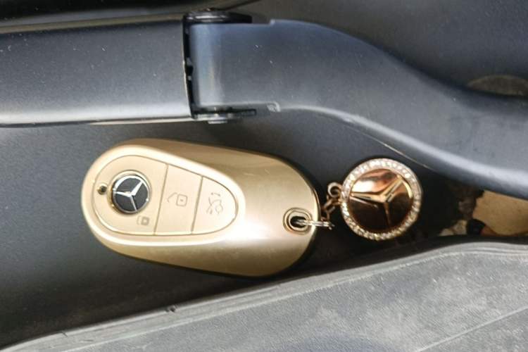 Used Mercedes-Benz C-Class 2025 C 260 L Obsidian Night Sport Edition Vehicle Key