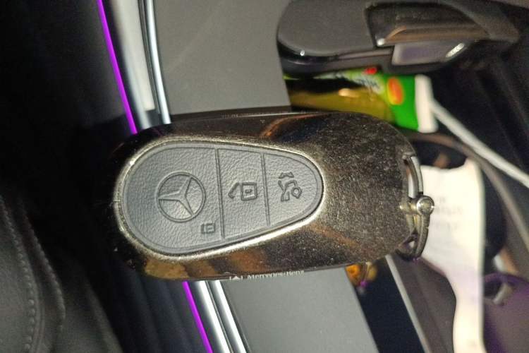 Used Mercedes-Benz C-Class 2025 Facelift C 260 L Sport Edition Vehicle Key