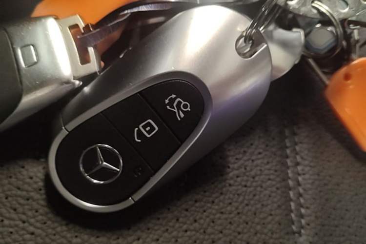 Used Mercedes-Benz C-Class 2025 C 260 L Obsidian Night Sport Edition Vehicle Key