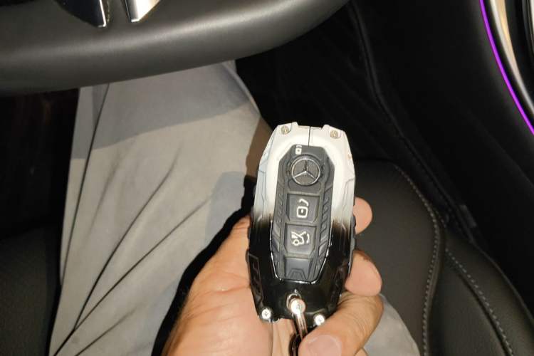 Used Mercedes-Benz C-Class 2025 Facelift C 260 L Sport Edition Vehicle Key