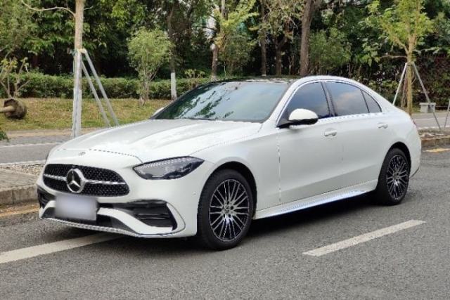 Ojetý Mercedes-Benz C-Class 2025 C 260 L Sport Edition